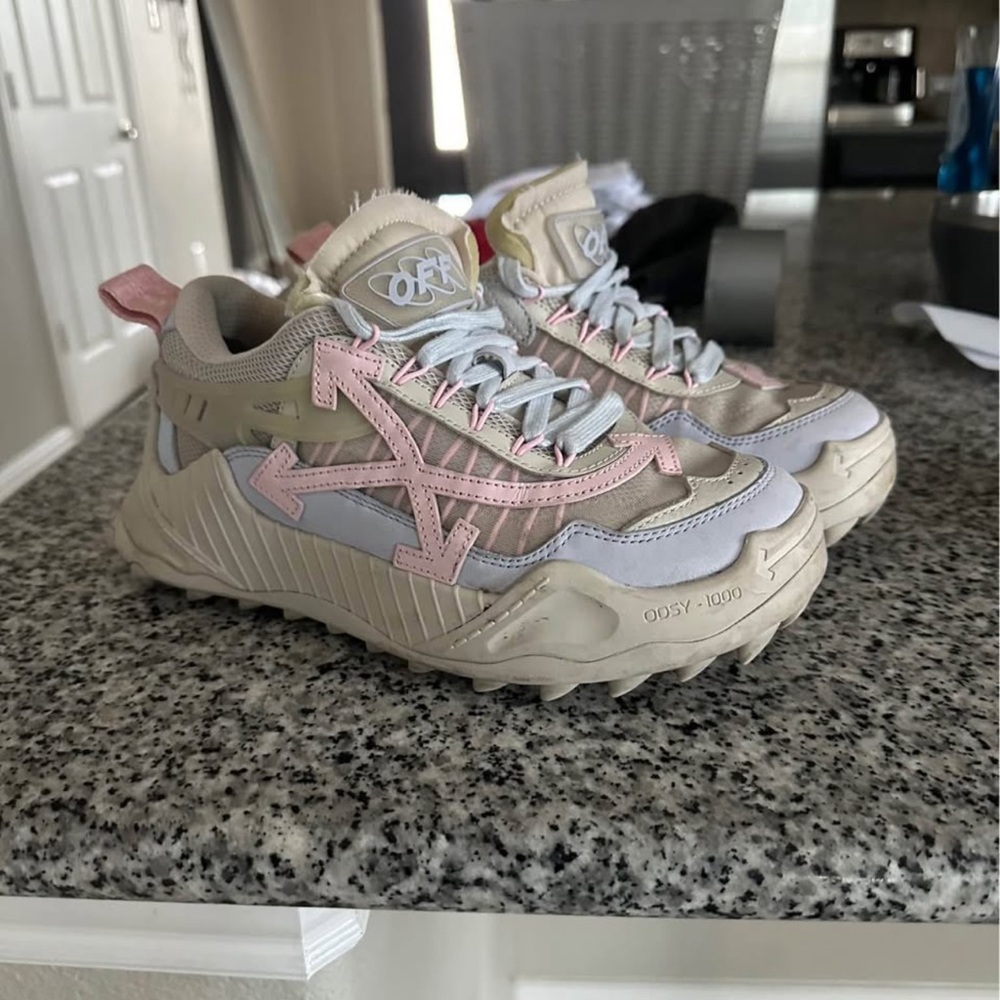 Off-White Odsy 1000 size 38